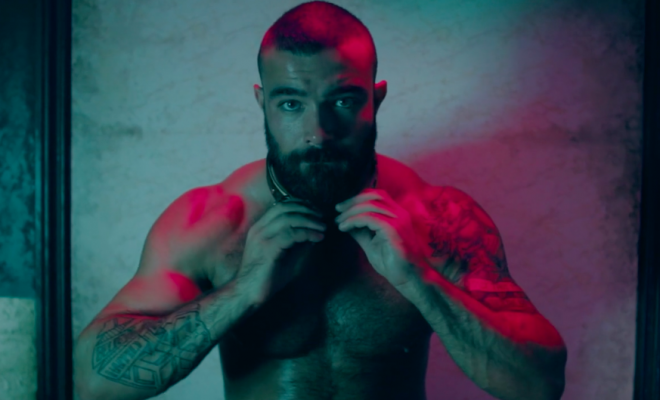 VENFIELD 8 : fétichisme et fascisme du luxe avec « For Your Gods »