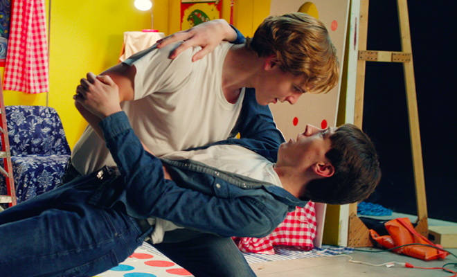 « How the moon fell from the sky and no one even noticed » de Christina Xing