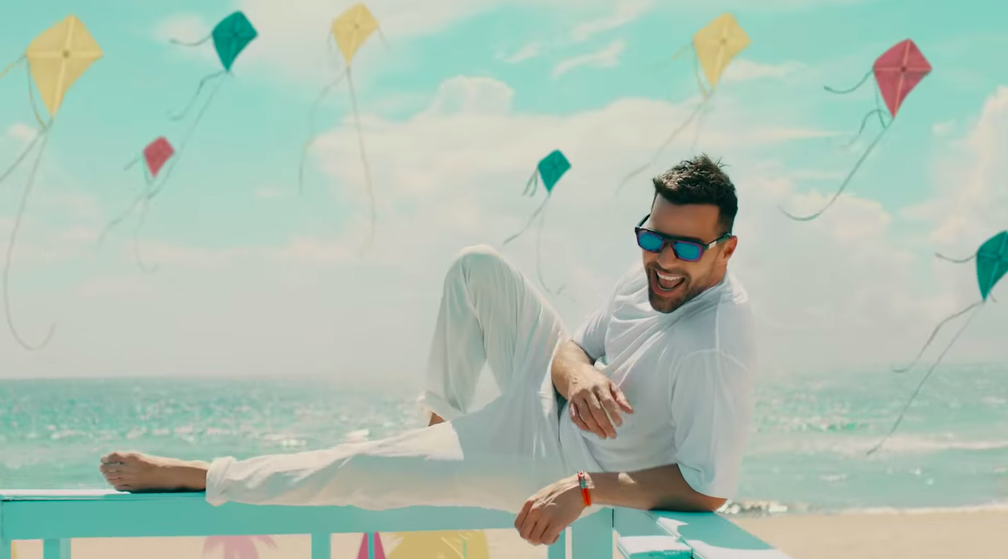 Ricky Martin No Se Me Quita 