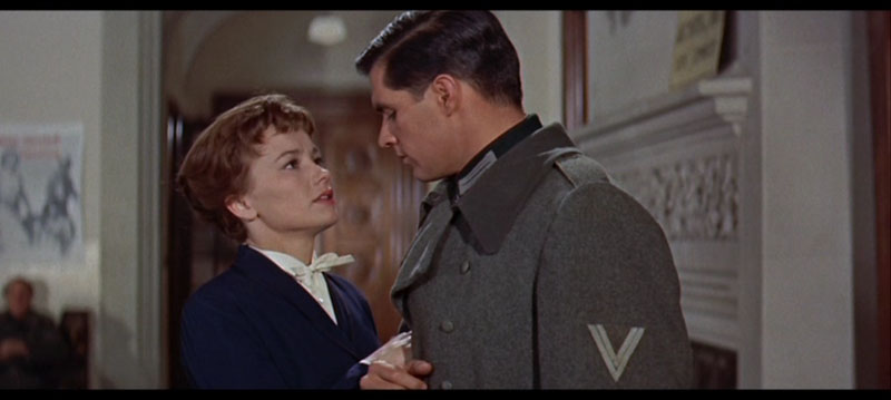 Le Temps De Vivre Et Le Temps De Mourir LE TEMPS D'AIMER ET LE TEMPS DE MOURIR de Douglas Sirk : amour et monde