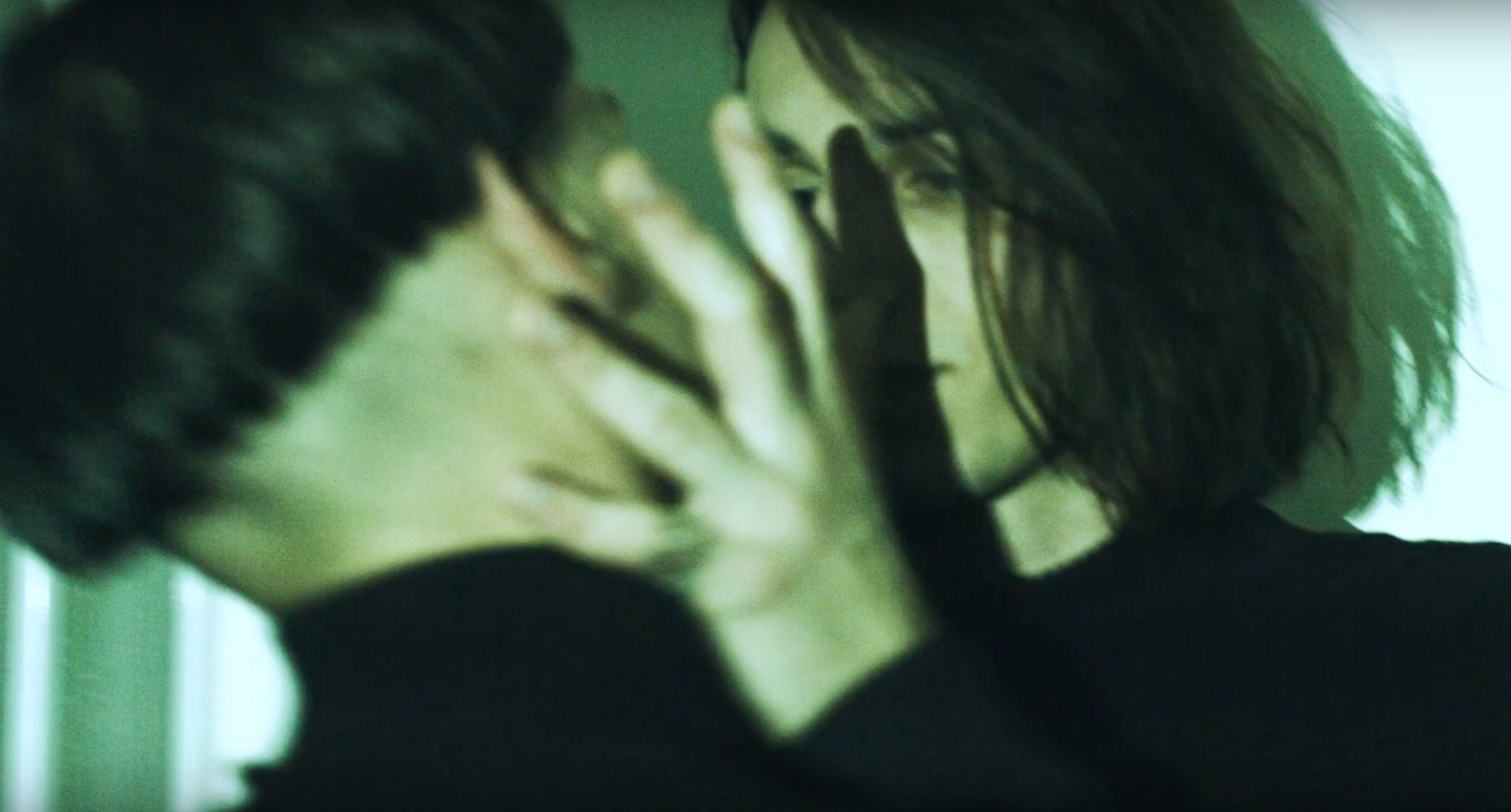 modern men tirer sur l'ambulance