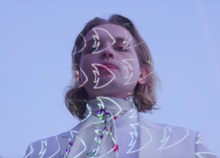 lukas ionesco idiot fish