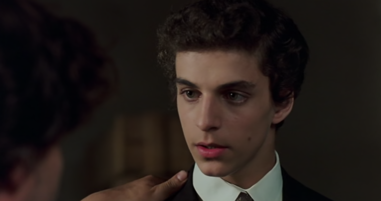 Ernesto (Martin Halm), adolescent mi-ange mi-démon