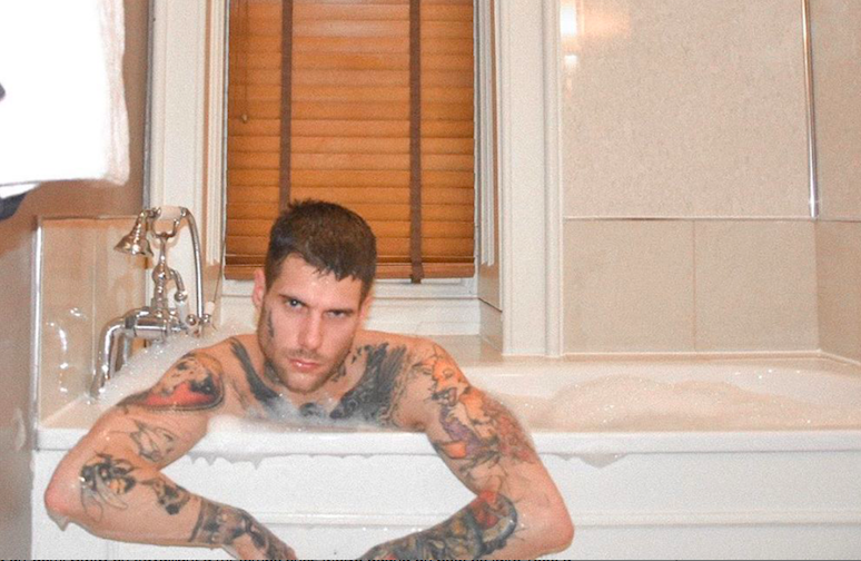 moi j'embrasse clément g