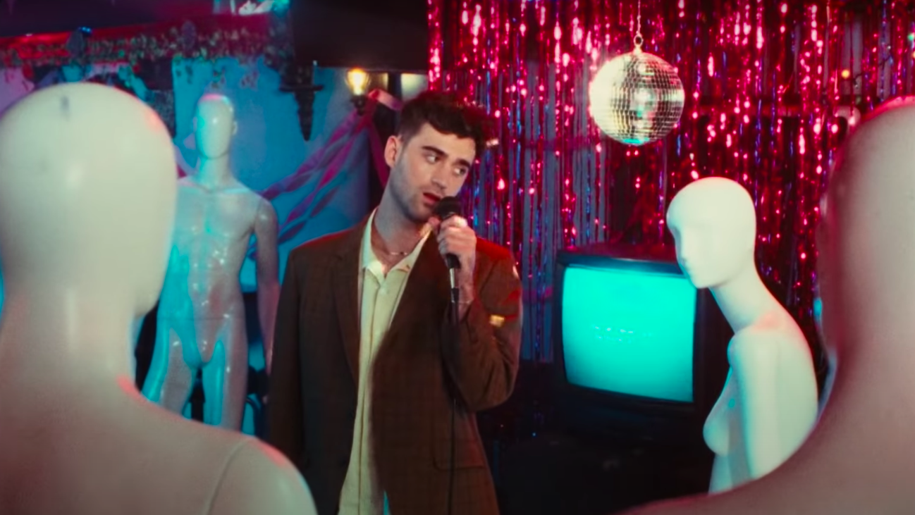 alexander 23 caught in the middle