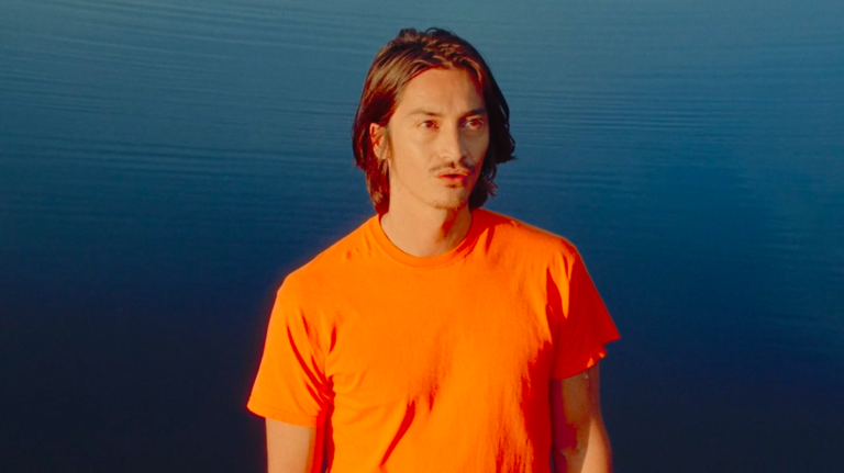 nicolas ly elle souriait