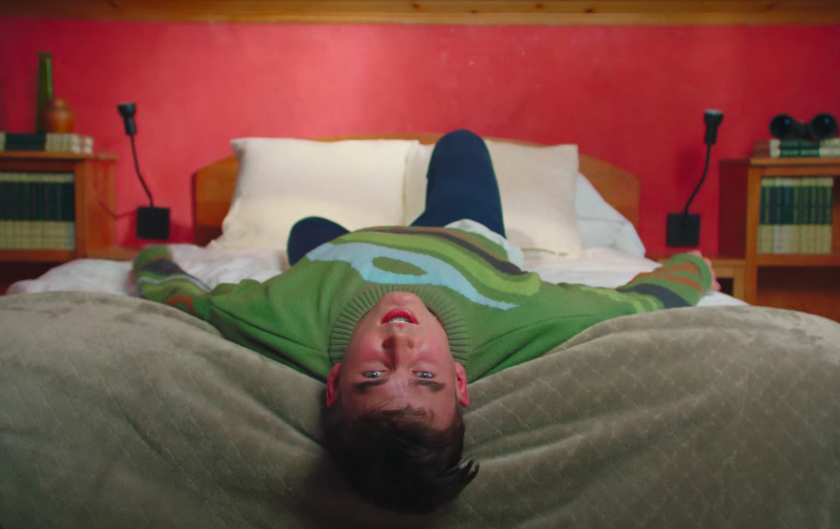 zachary knowles dancing in the kitchen