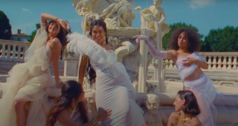 amber mark foreign things