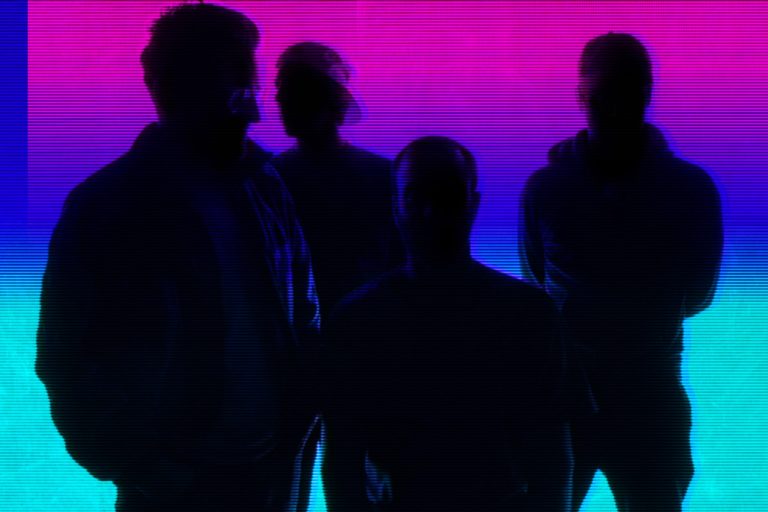 magenta album monogramme