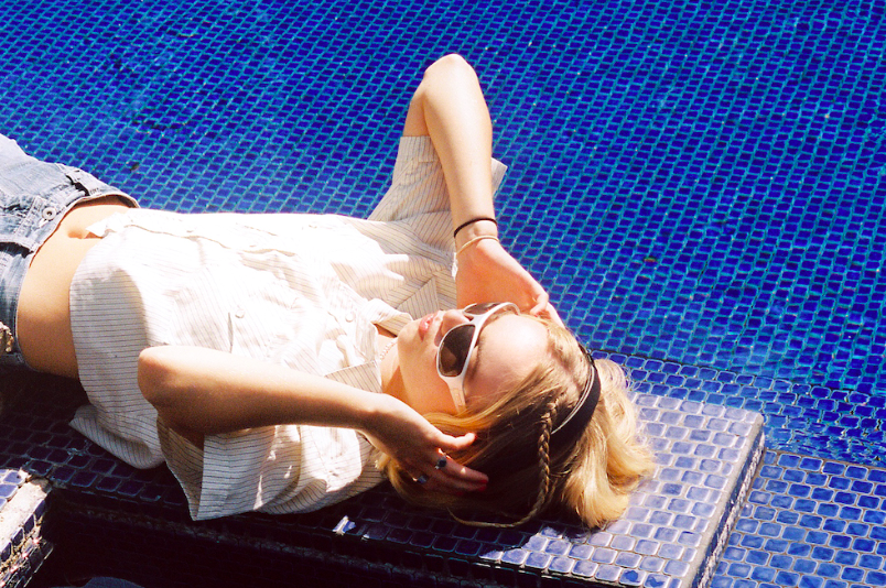 Claire Rosinkranz Sad in Hawaii 