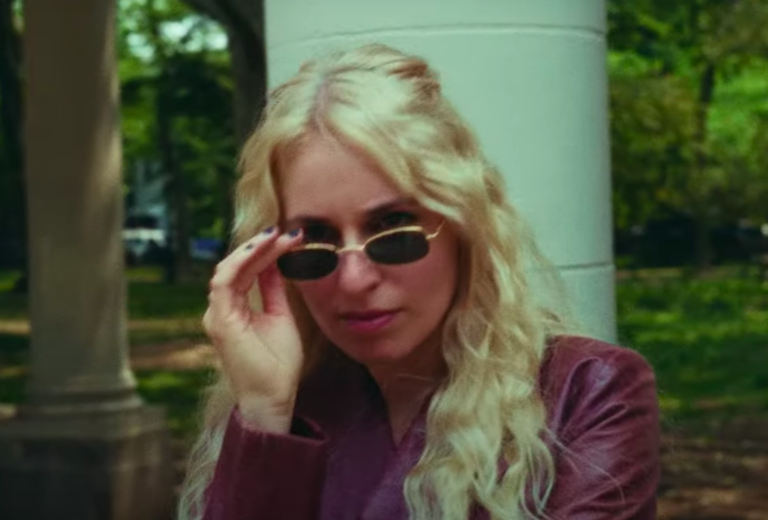 MUNYA régale avec de nouveaux morceaux teasant son album « Jardin »