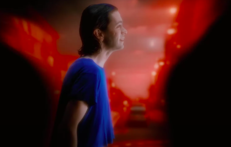 UTO et son joli virage super pop avec « 2MOONS »