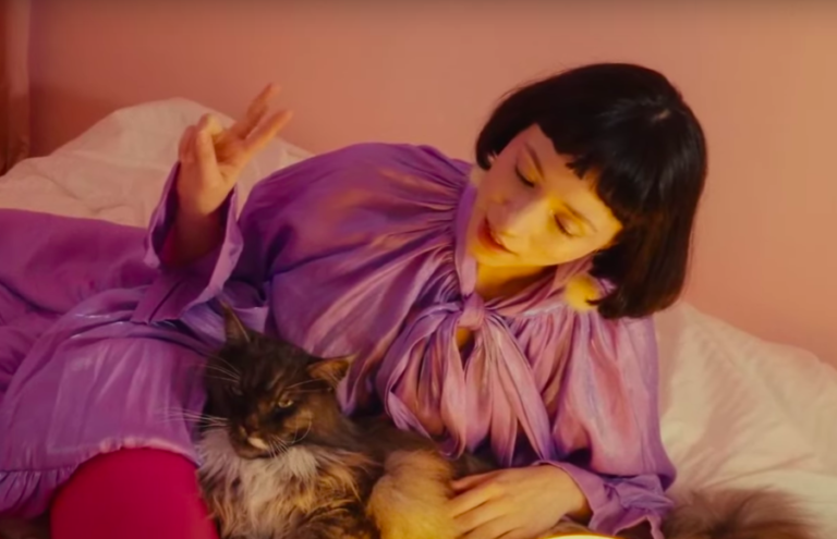 Shook et sa pop bonbon addictive avec « Lullaby »