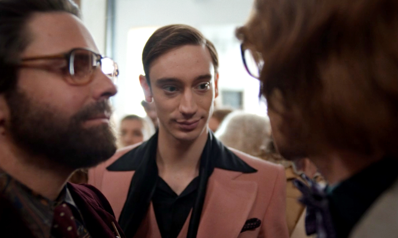 becoming karl lagerfeld série gay