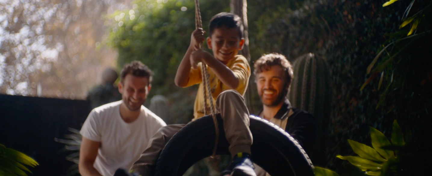 Thomas (Nico Tortorella) et Oscar (Juan Pablo Di Pace) dans le film À l’Horizon