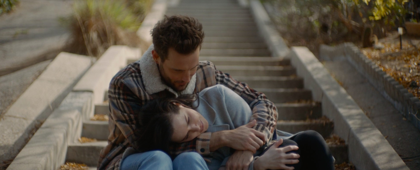 Nico Tortorella dans le film À l’Horizon (The Mattachine Family)