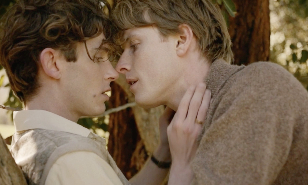Fionn O’Shea et Louis Hoffman en romance gay