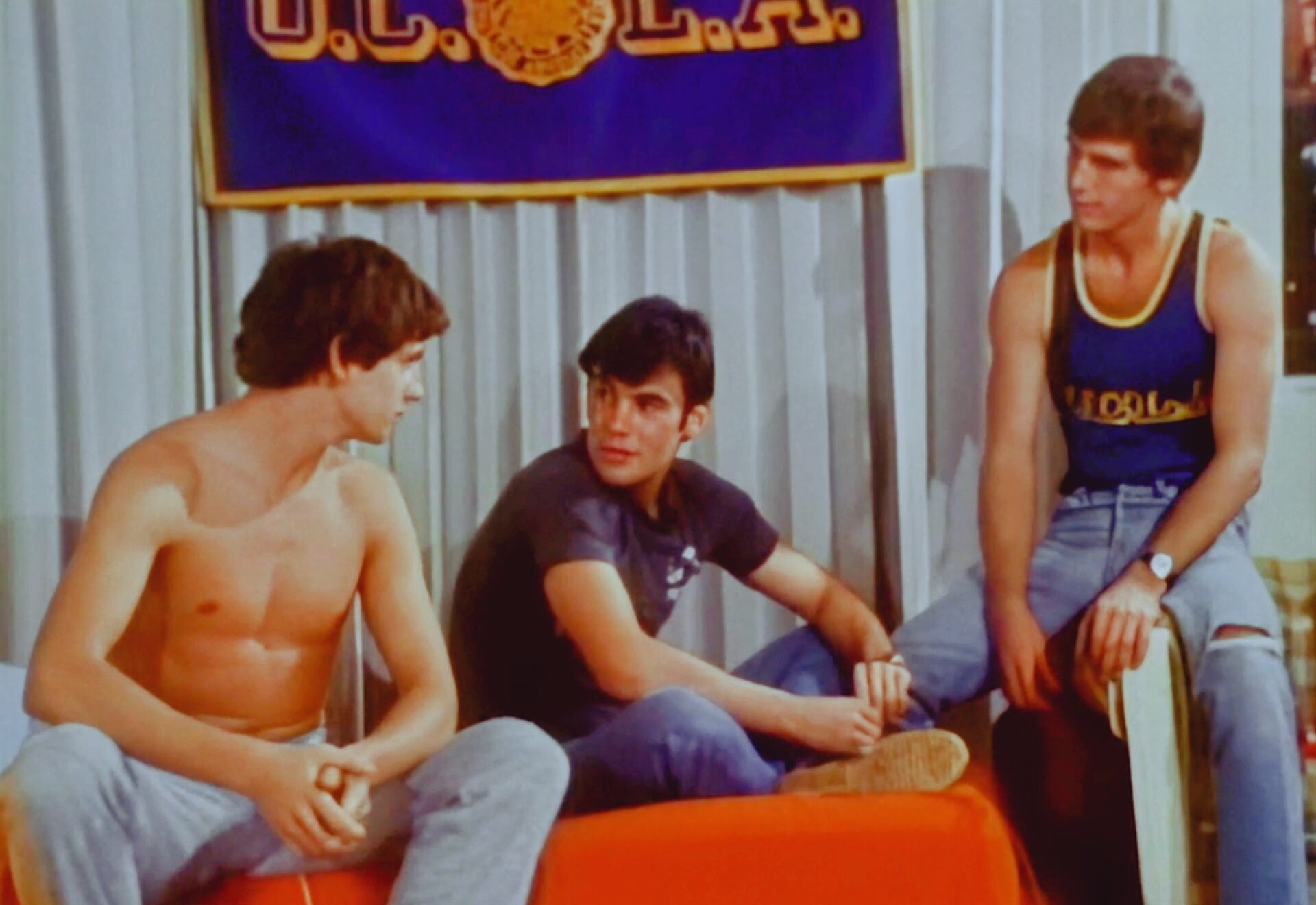 trois étudiants gays dans le film All american boys