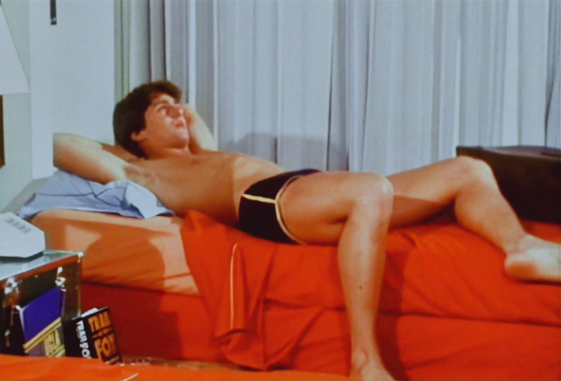 jacques chalon merveilleux dans la peau d'un étudiant gay en échange universitaire dans All american boys