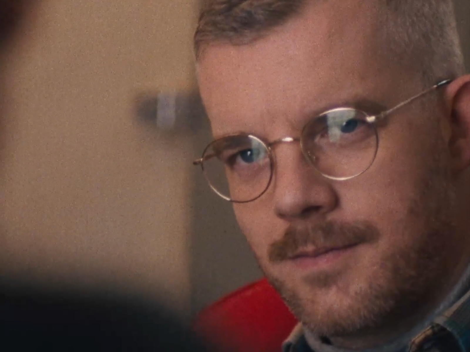 russell tovey plainclothes