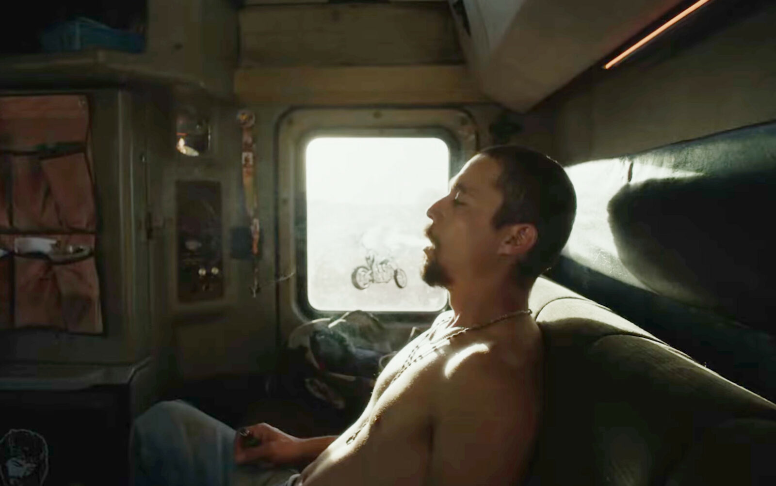 osvaldo sanchez dans le film on the road