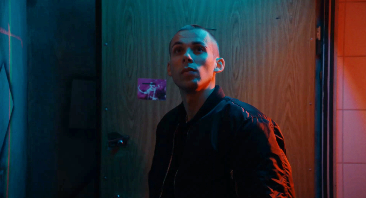 tenir debout. film de Romas Zabaraukas