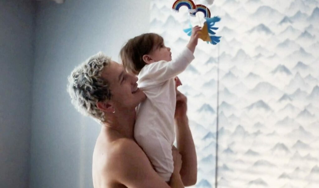 proud , critique de la série sur un papa gay 